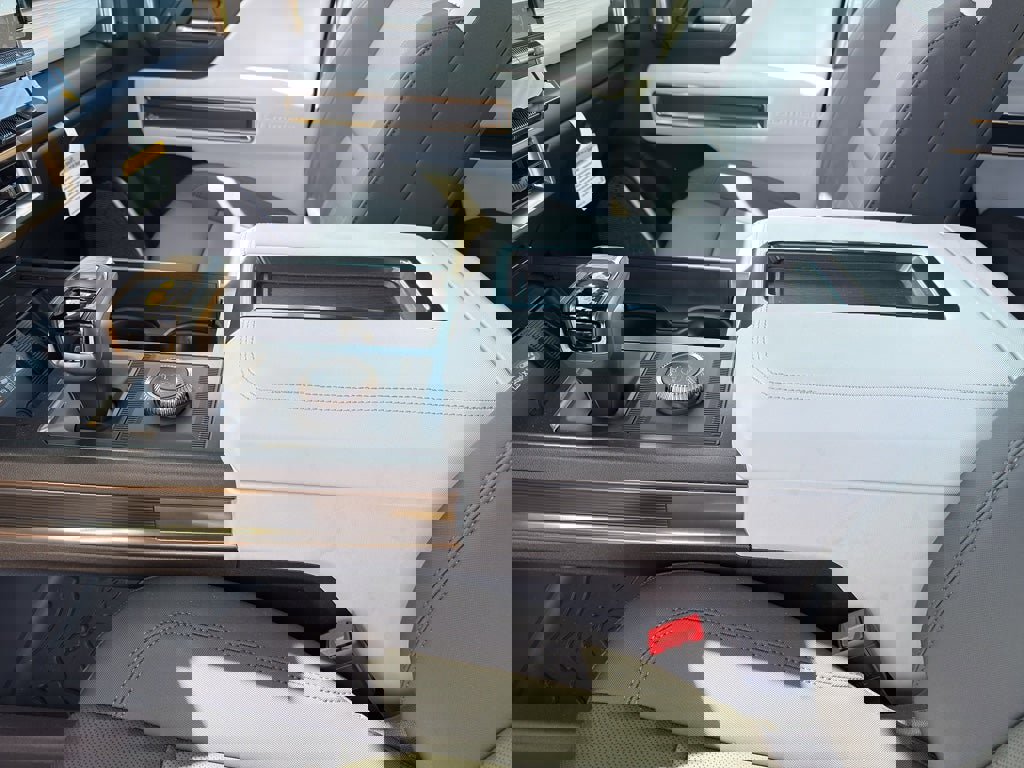 New 2025 GMC Hummer EV 2X image 17