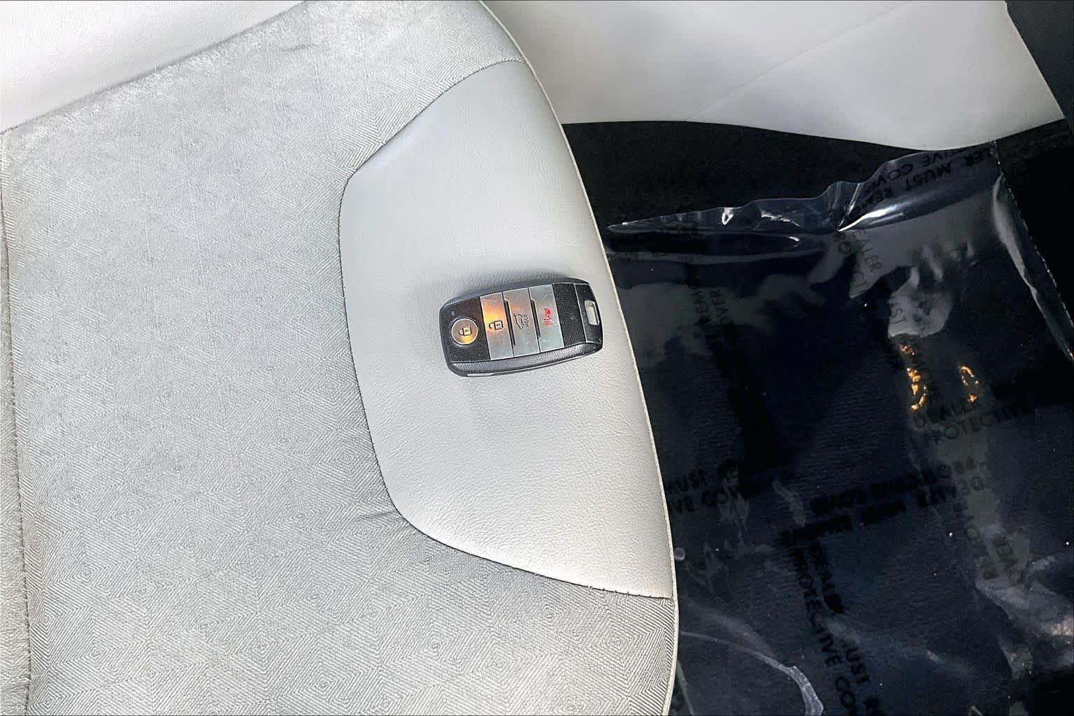 Used 2019 Kia Niro EX FWD image 14