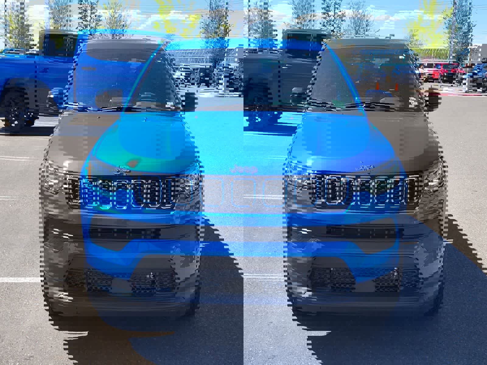 Used 2025 Jeep Compass Sport AWD/4WD image 2