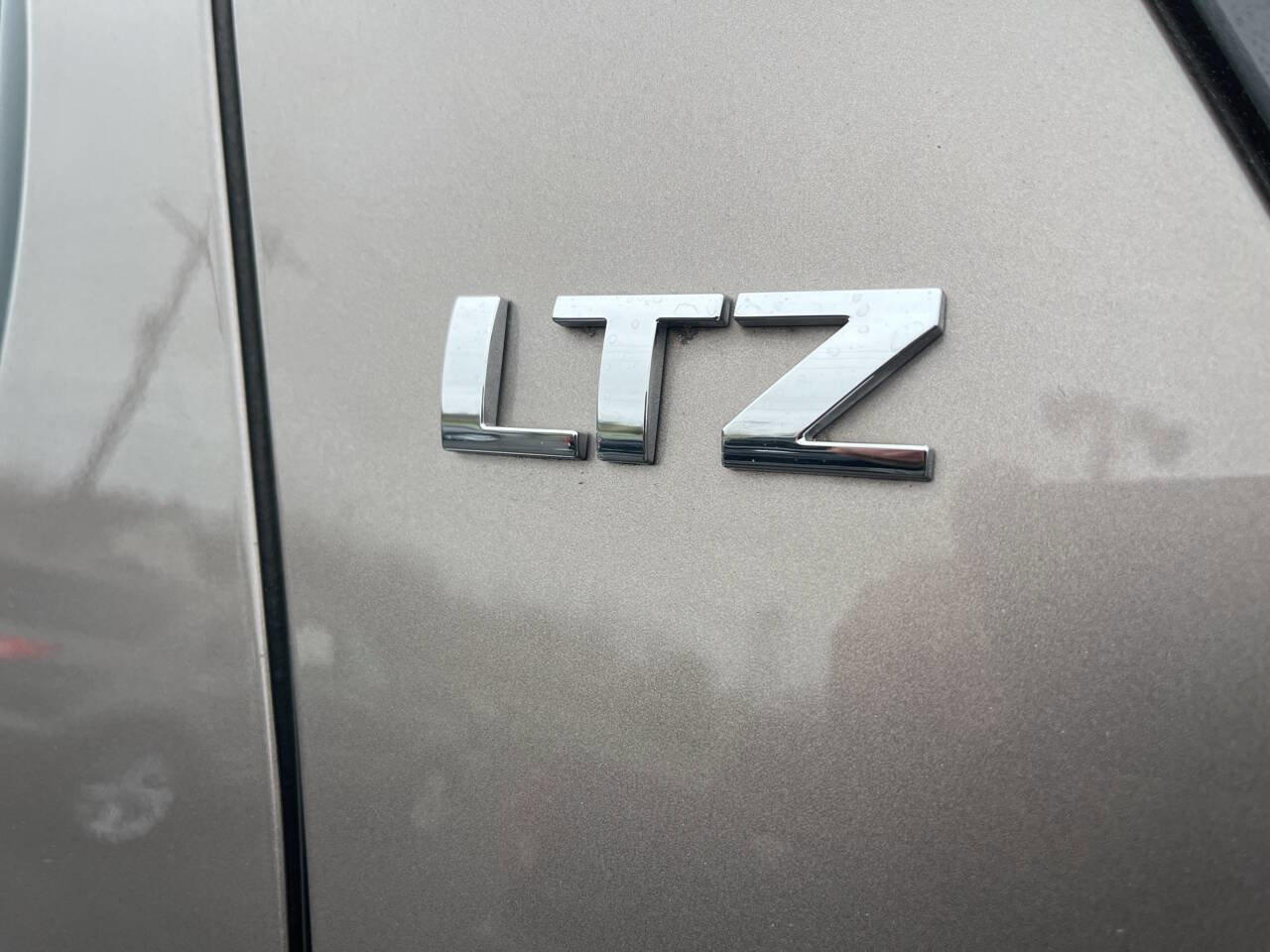 Used 2013 Chevrolet Tahoe LTZ image 9