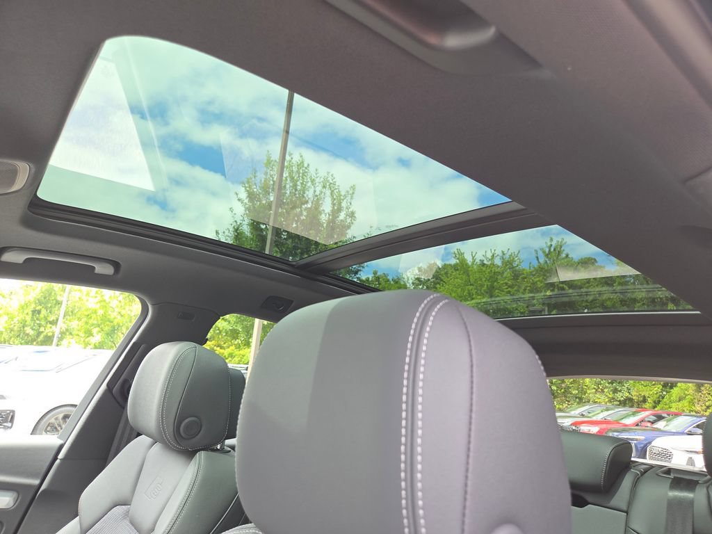 Certified 2024 Audi Q5 e Premium Plus AWD/4WD image 6