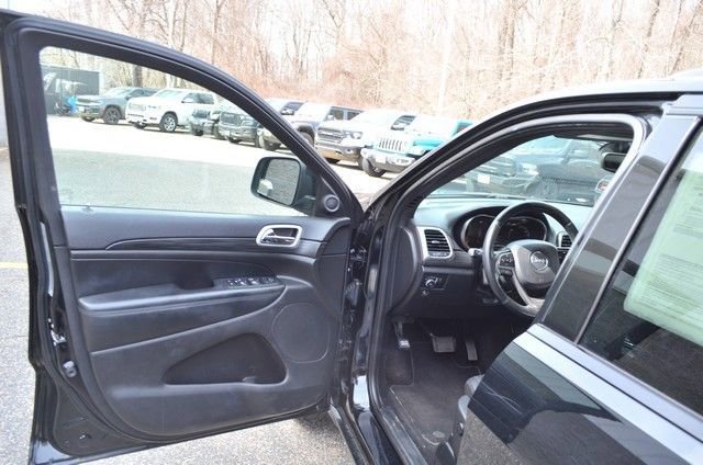 Used 2020 Jeep Grand Cherokee Altitude image 15
