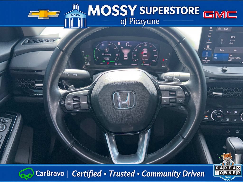 Used 2023 Honda Accord Touring image 14