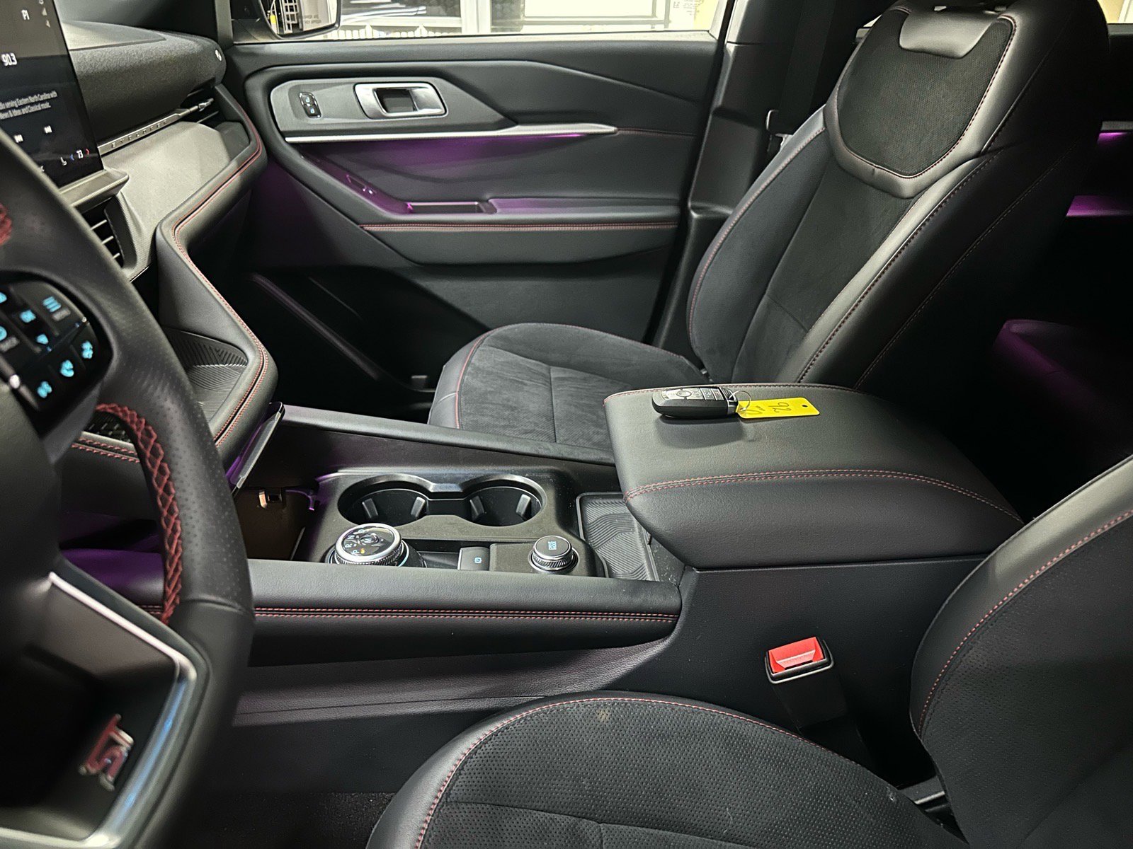 Certified 2025 Ford Explorer ST image 19