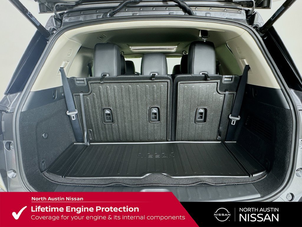 New 2026 Nissan Pathfinder Platinum FWD image 32