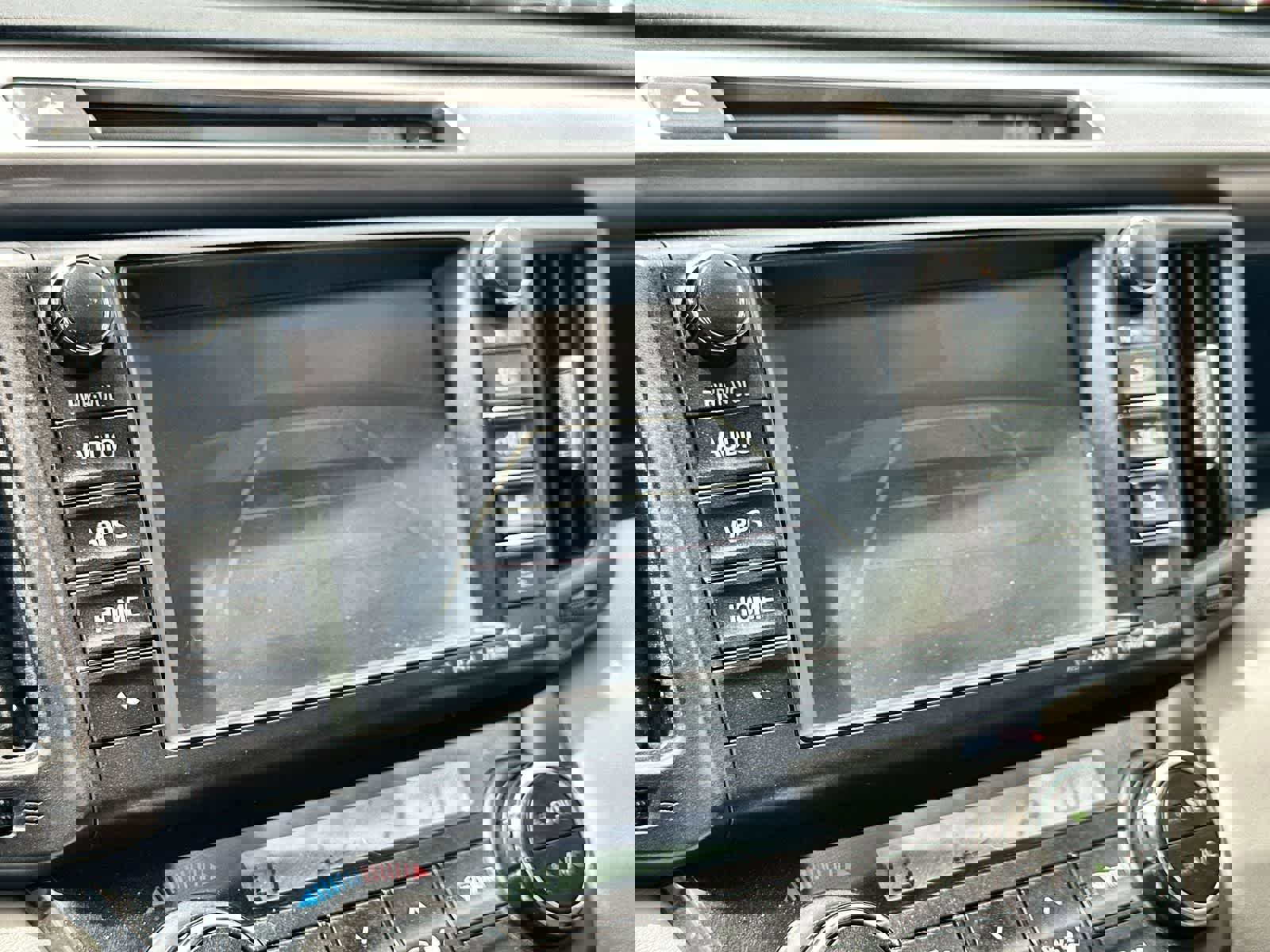 Used 2018 Toyota RAV4 XLE FWD image 27