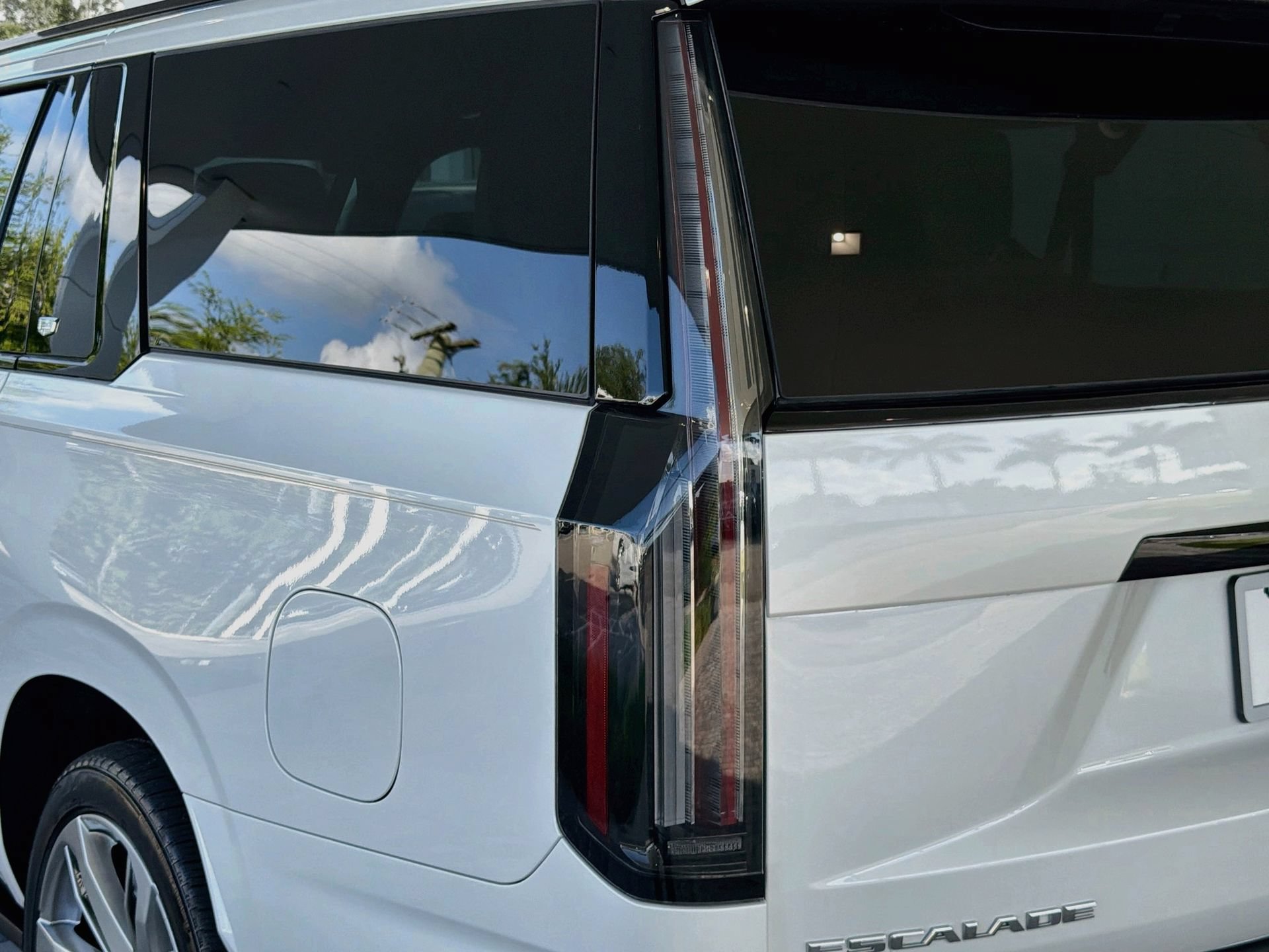 Used 2025 Cadillac Escalade ESV Sport Platinum AWD/4WD image 10