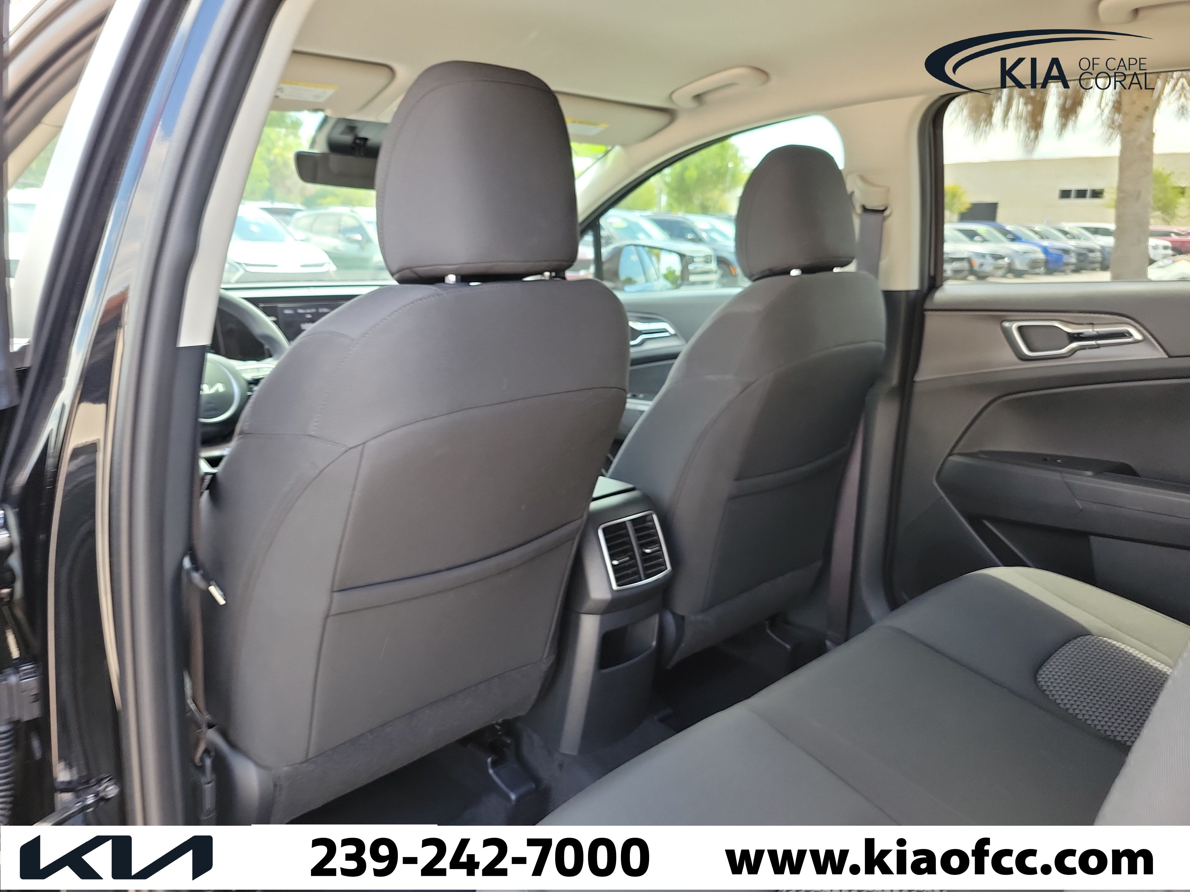 Certified 2025 Kia Sportage LX FWD image 13