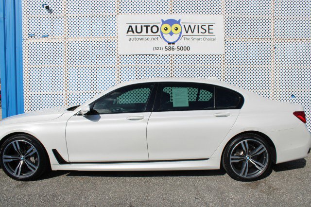 Used 2019 BMW 750i M SPORT DRIVER ASSIST+ w/ M Sport Package image 3