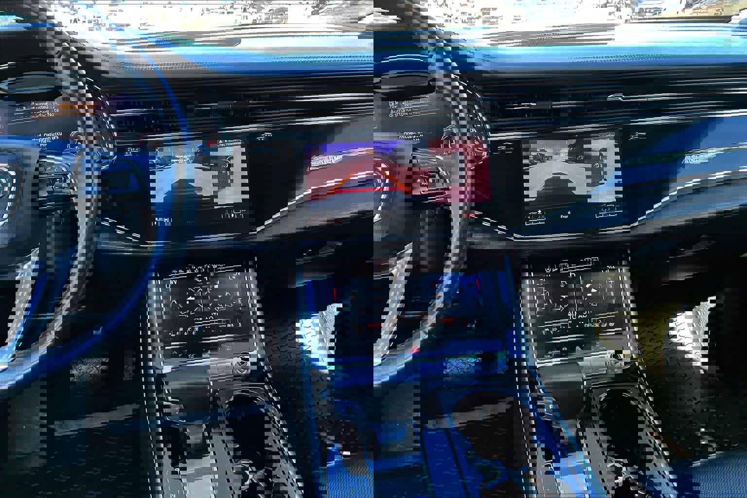 Used 2019 Audi Q8 Prestige w/ Luxury Package image 7