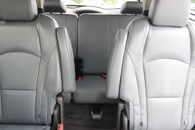 Used 2021 Buick Enclave Premium w/ Sun and Sites Package FWD image 24