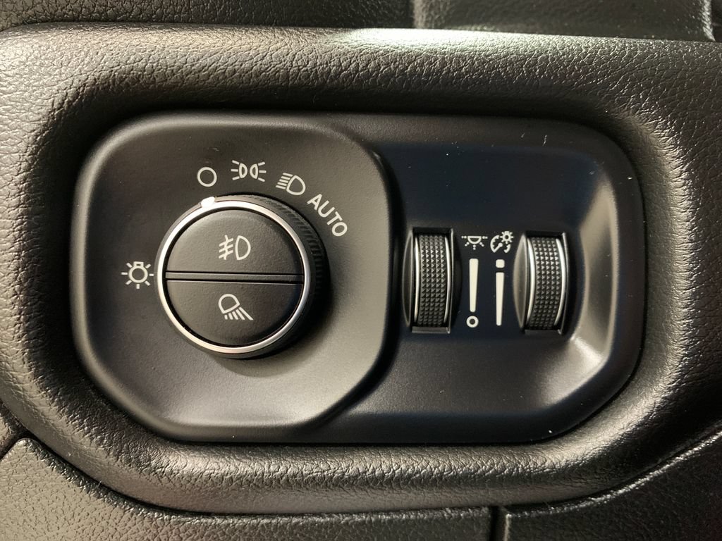 Used 2023 RAM 1500 Laramie AWD/4WD image 24
