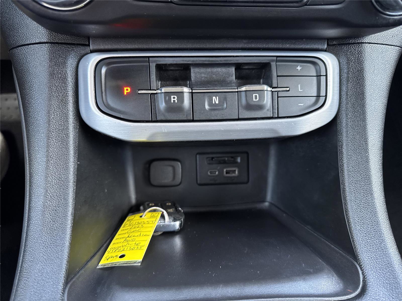 Used 2023 GMC Acadia SLT AWD/4WD image 28