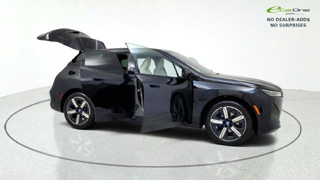 Used 2024 BMW iX xDrive50 w/ Premium Package AWD/4WD image 22