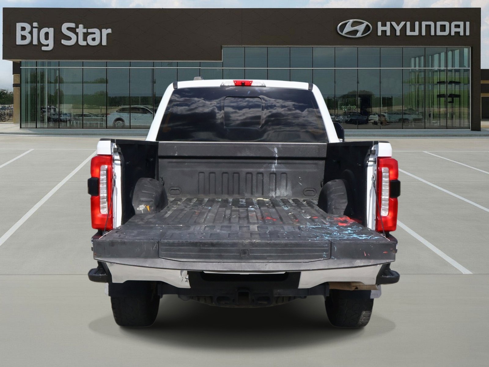 Used 2023 Ford F250 Lariat w/ Lariat Ultimate Package AWD/4WD image 8