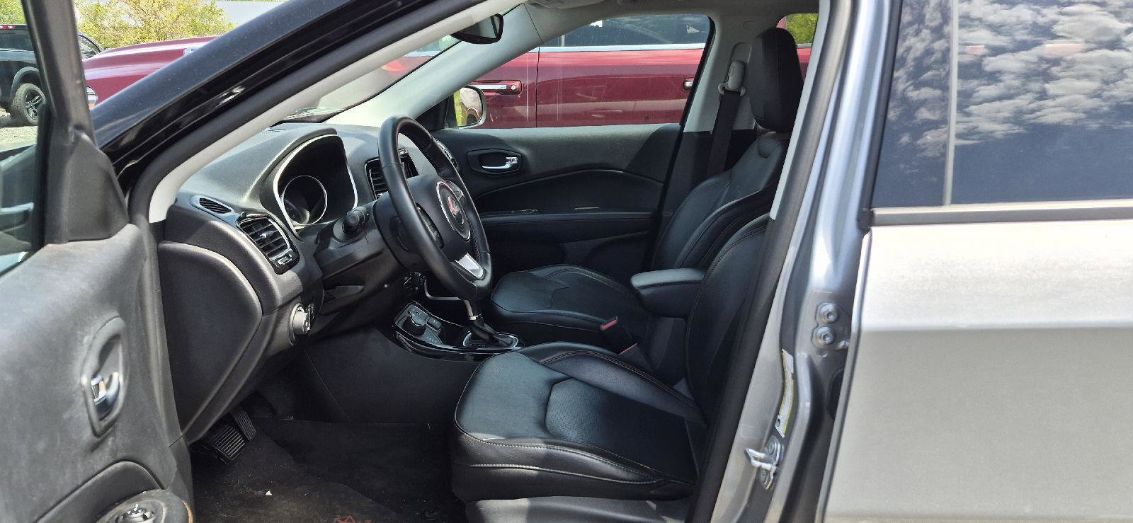 Used 2019 Jeep Compass Limited AWD/4WD image 6