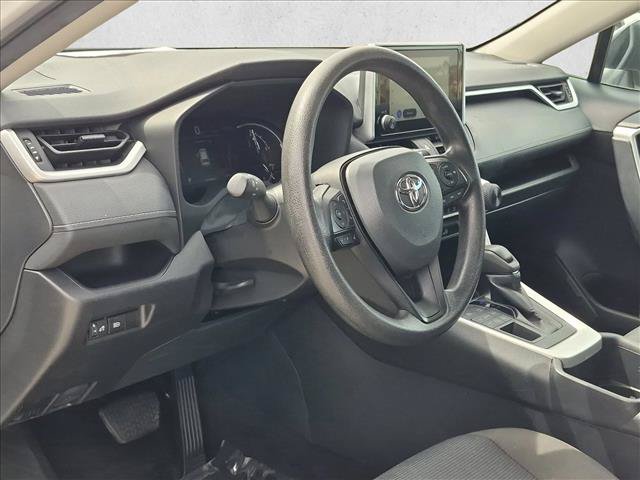 Used 2025 Toyota RAV4 LE AWD/4WD image 10
