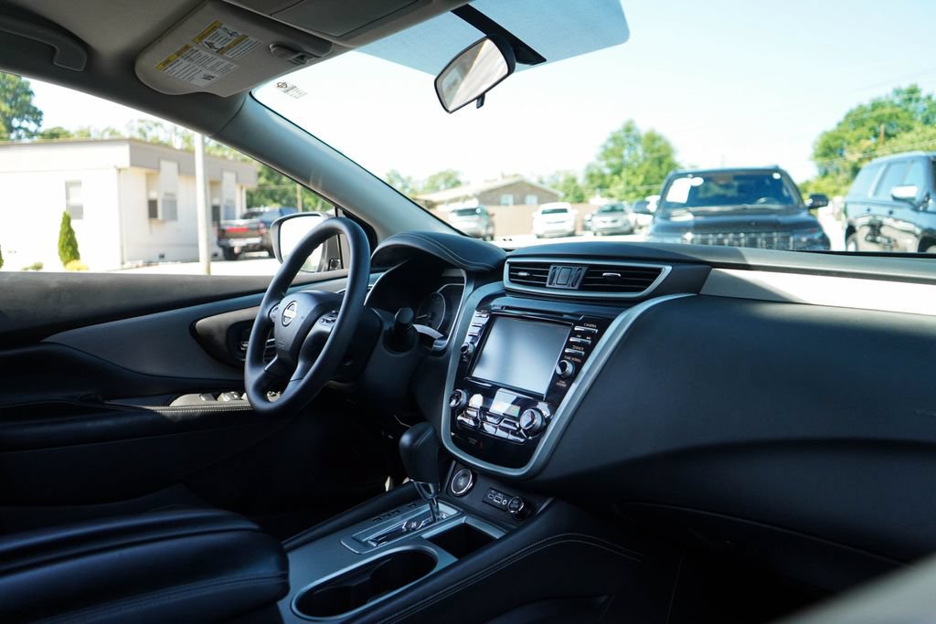 Used 2019 Nissan Murano S AWD/4WD image 13