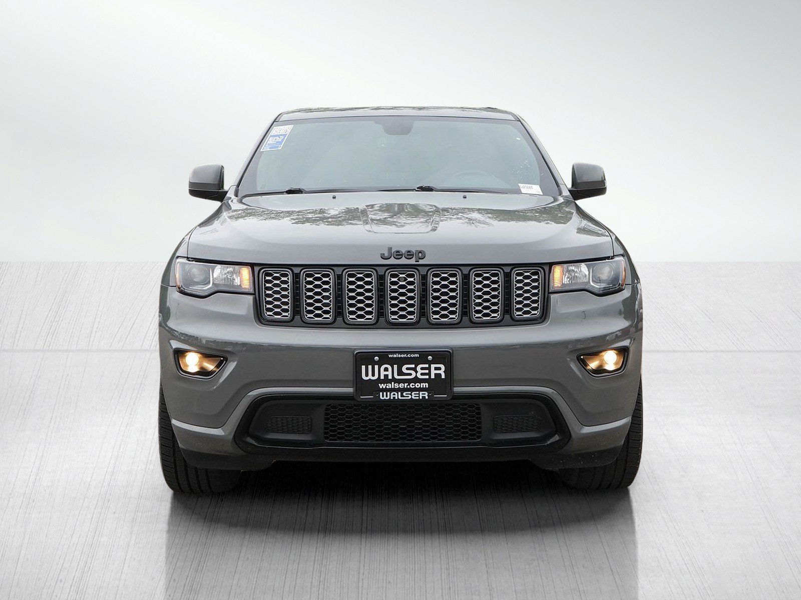 Used 2020 Jeep Grand Cherokee Altitude AWD/4WD image 8