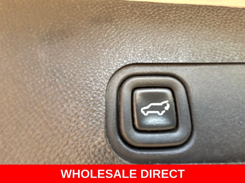 Used 2012 Chevrolet Suburban LTZ AWD/4WD image 33