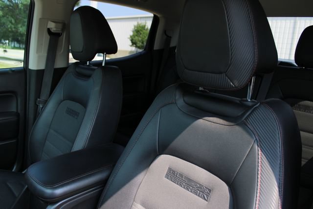Used 2015 GMC Canyon SLE w/ All-Terrain Package AWD/4WD image 21