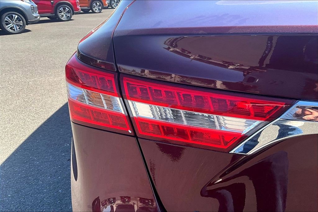Used 2013 Toyota Avalon XLE image 28