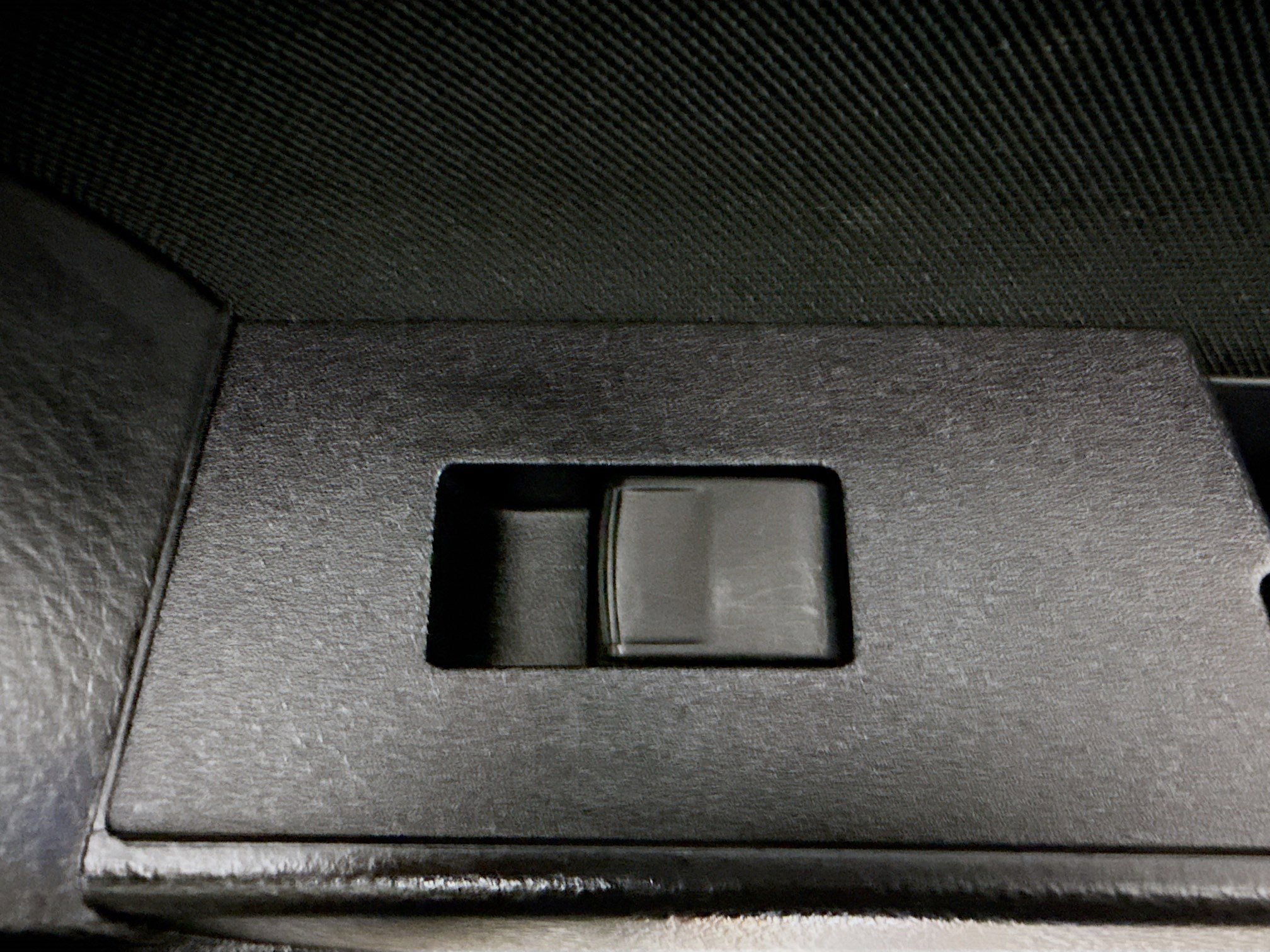 Used 2018 Toyota Corolla L image 30