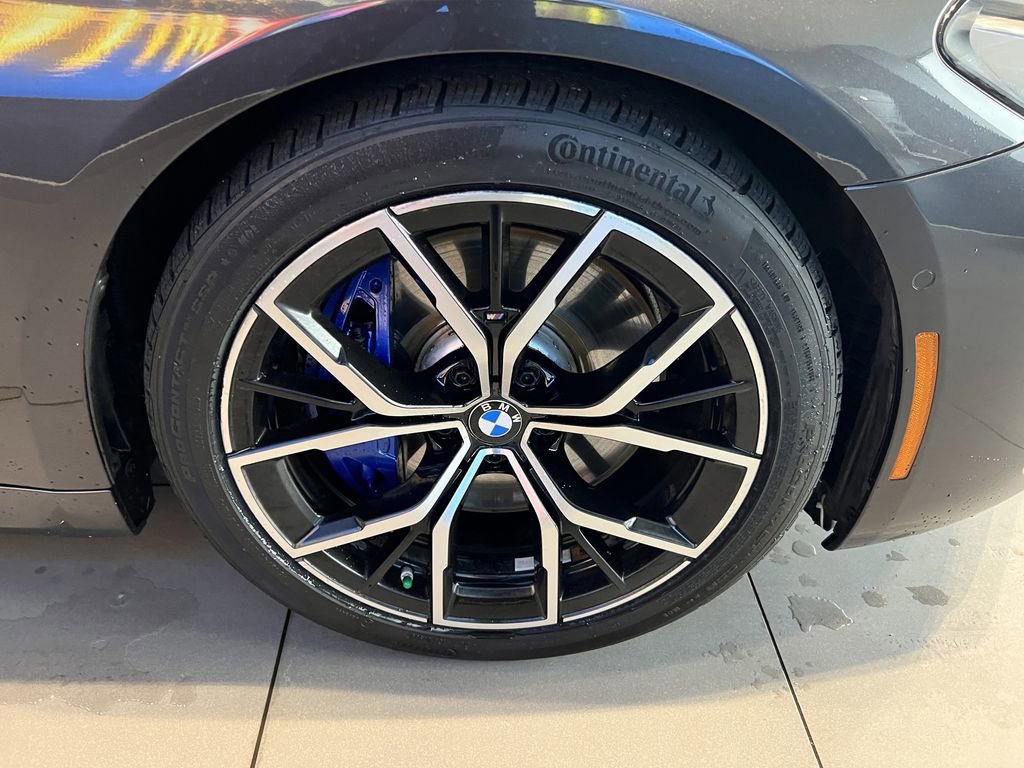 Used 2023 BMW M550i xDrive w/ Dynamic Handling Package image 41