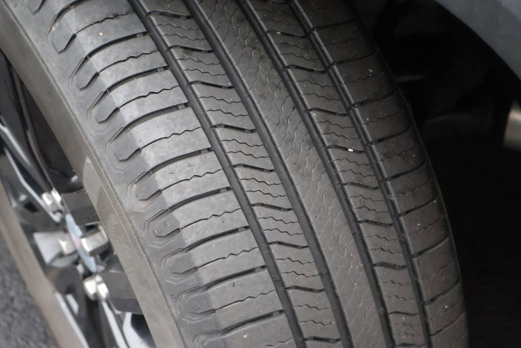 Used 2019 GMC Acadia SLE w/ Driver Alert Package I image 12