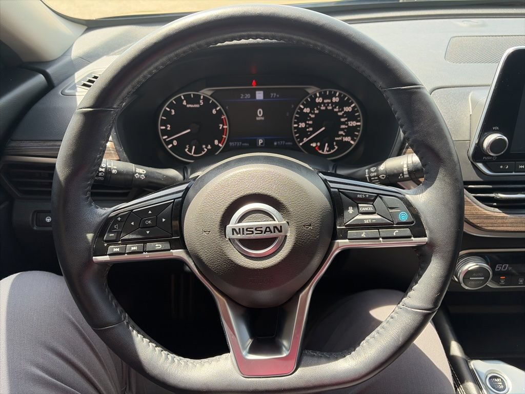 Used 2020 Nissan Altima 2.5 SL FWD image 14