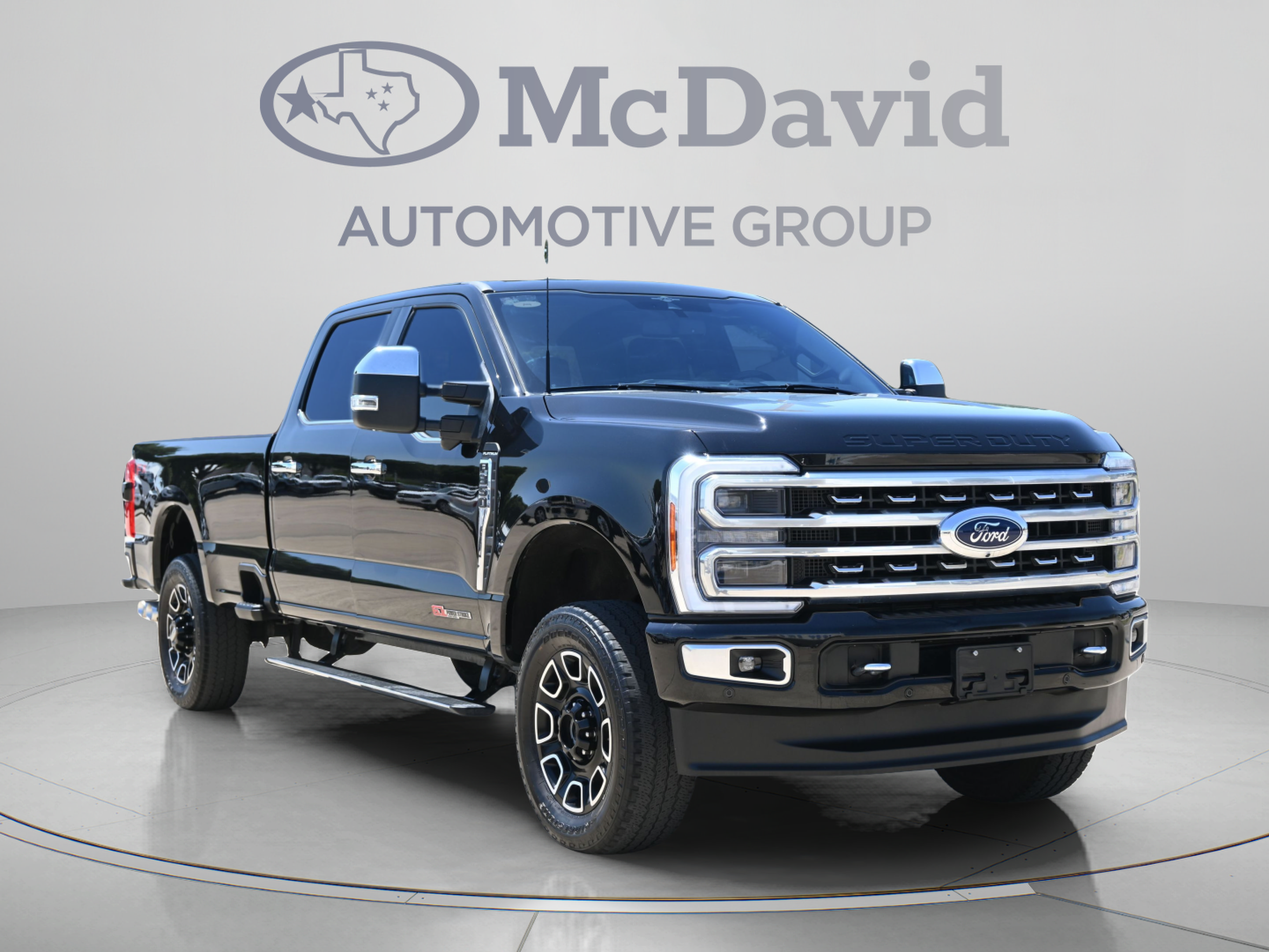 Used 2023 Ford F350 Platinum w/ FX4 Off-Road Package AWD/4WD image 12