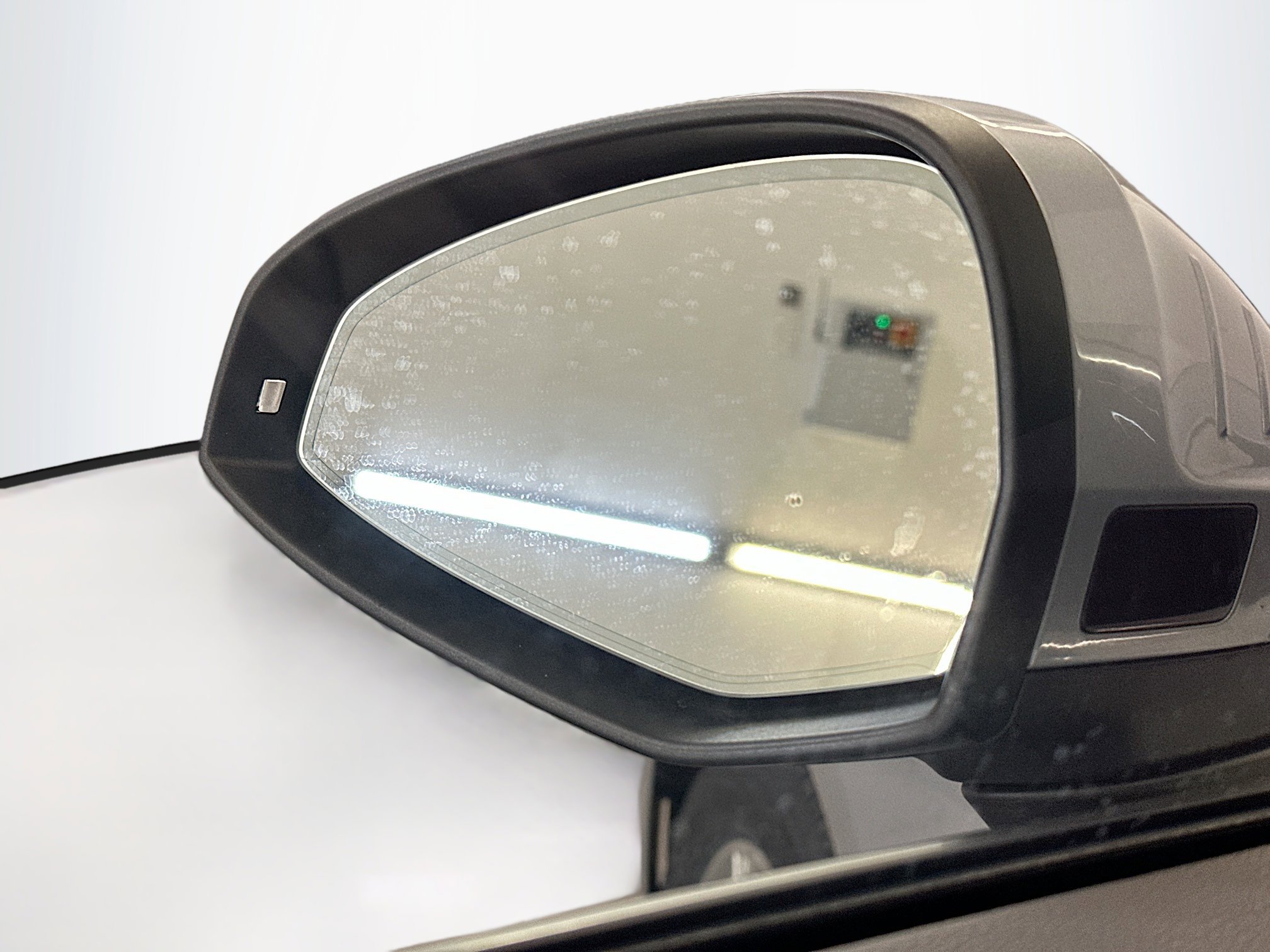 Used 2023 Audi A4 2.0T Premium w/ Convenience Package image 16