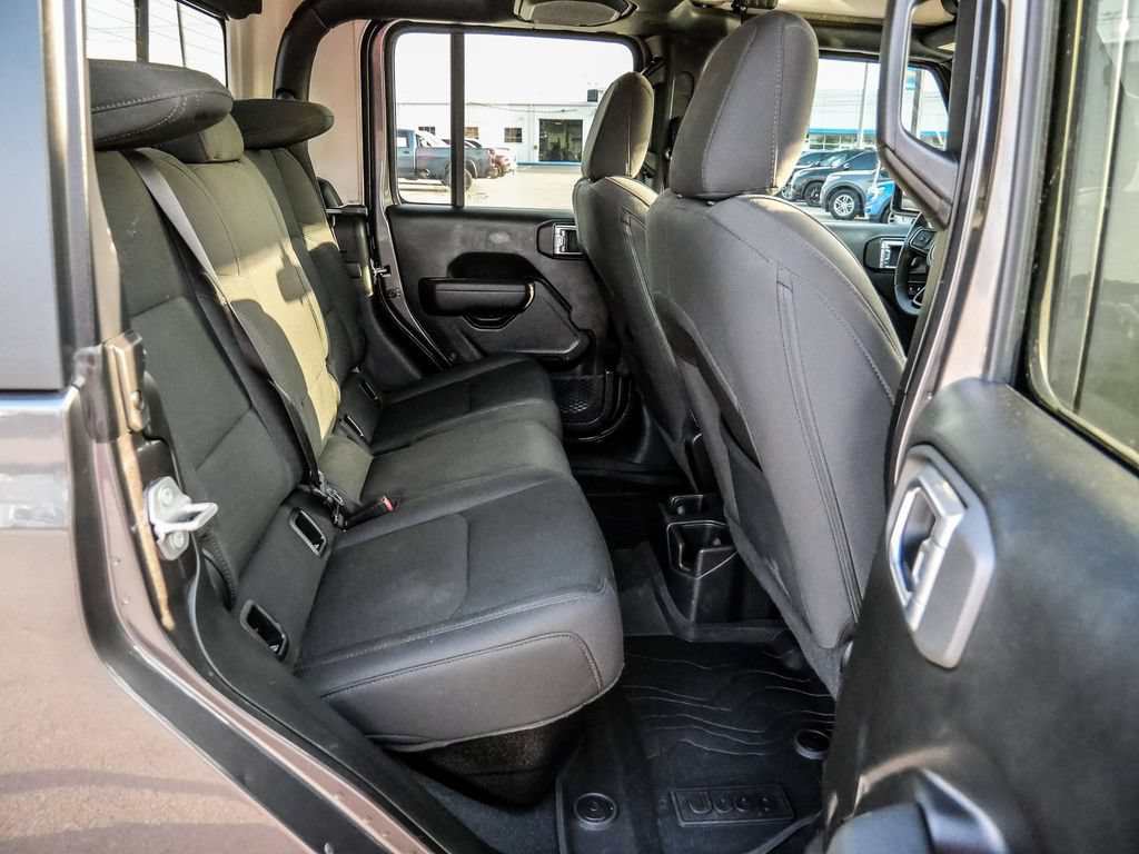 Used 2022 Jeep Gladiator Sport AWD/4WD image 20
