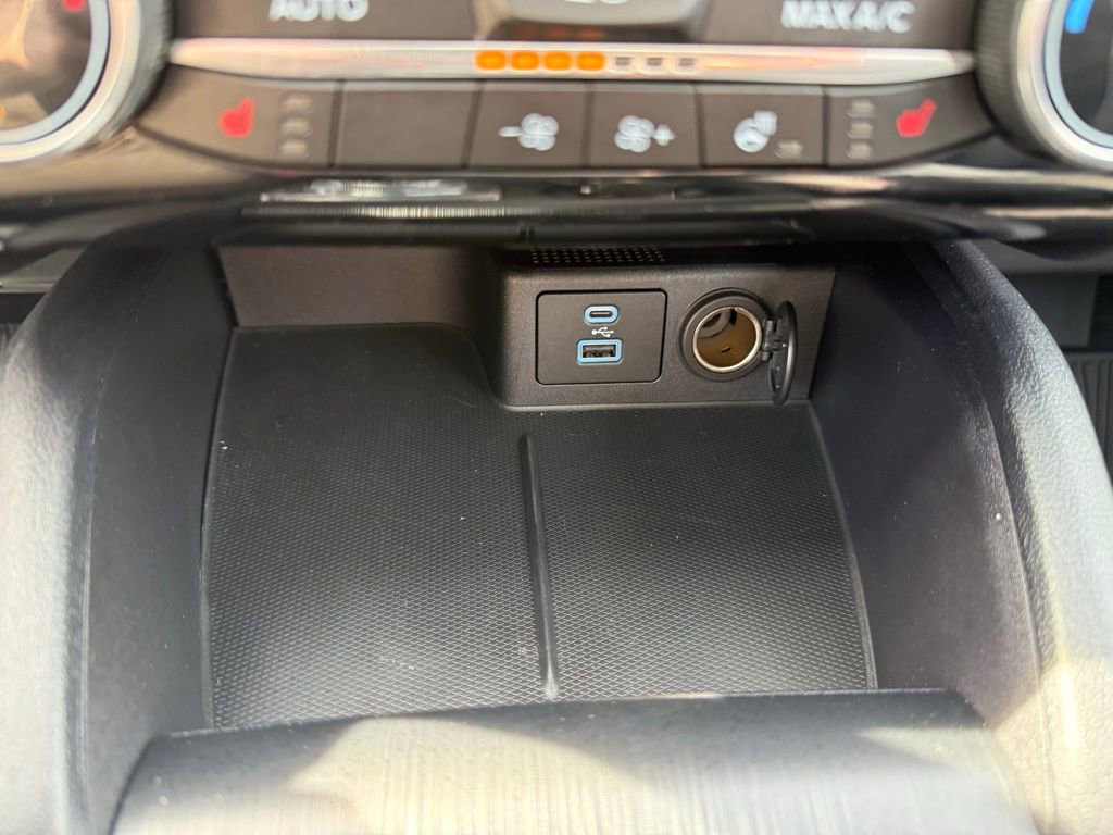 Certified 2022 Ford Escape SEL w/ SEL Stealth AWD Package image 24
