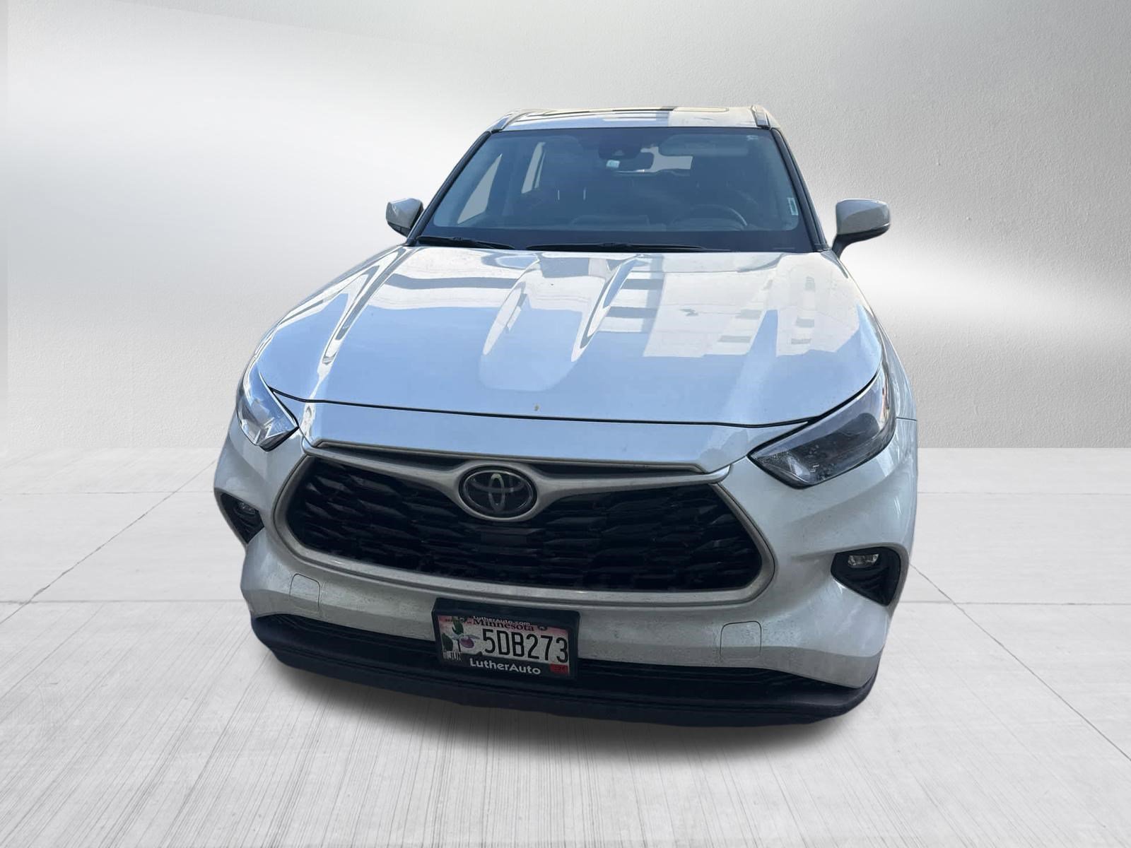 Certified 2024 Toyota Highlander XLE image 6