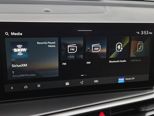 Used 2024 Kia Sorento LX image 4