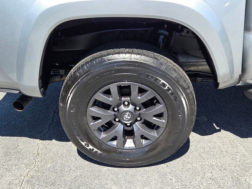 Used 2023 Toyota Tacoma SR5 AWD/4WD image 14