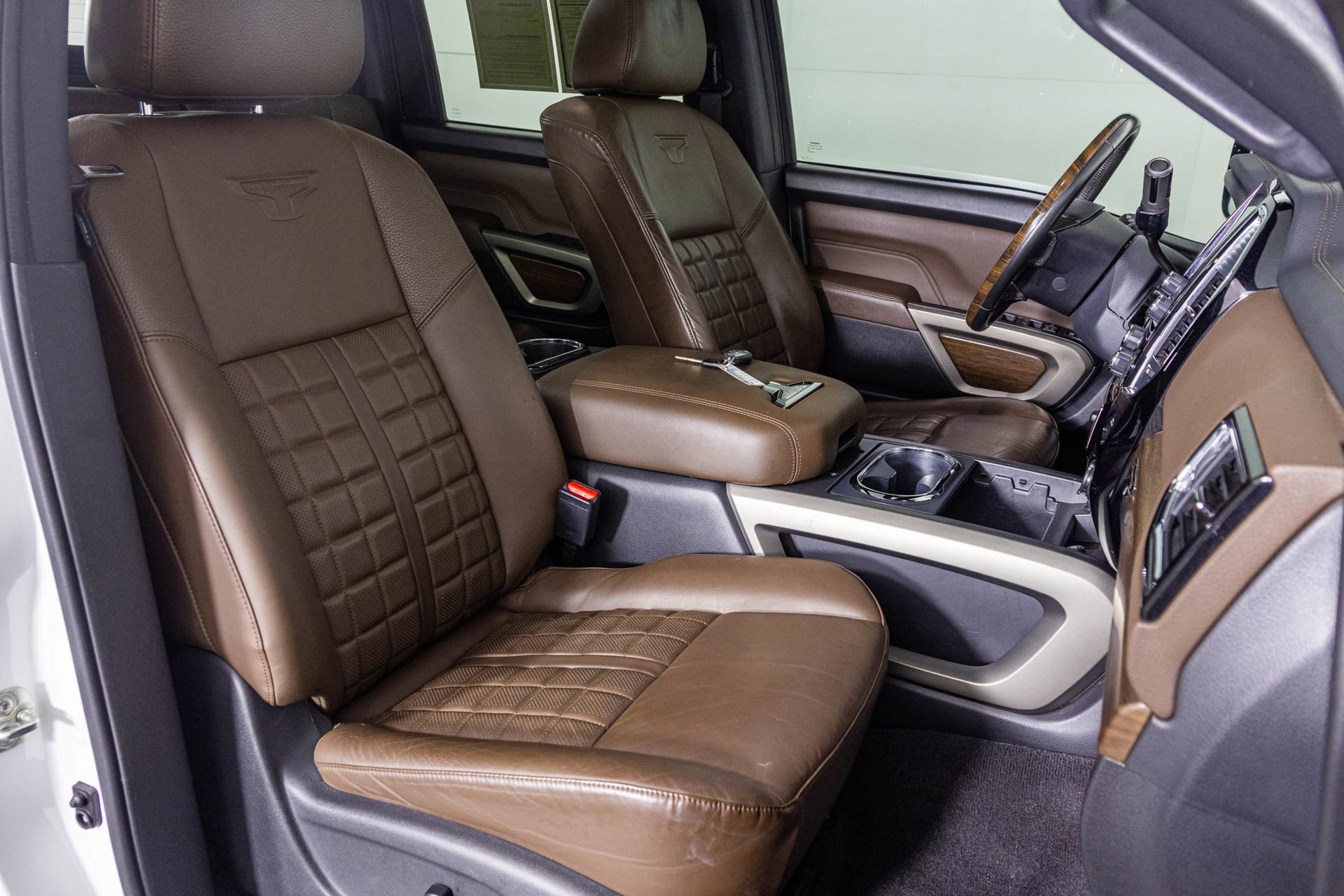 Used 2021 Nissan Titan Platinum Reserve w/ Moonroof Package AWD/4WD image 48
