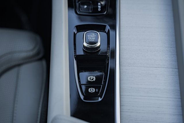New 2026 Volvo XC60 T8 Ultra w/ Protection Package Premier image 25