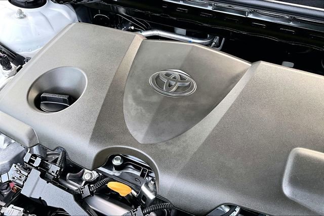 Used 2025 Toyota Camry LE image 30