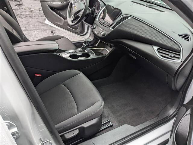 Used 2023 Chevrolet Malibu LT image 16