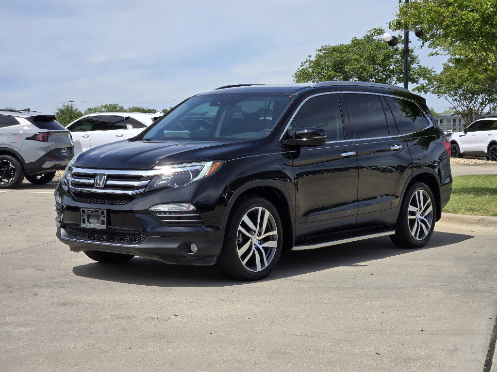 Used 2018 Honda Pilot Touring image 2