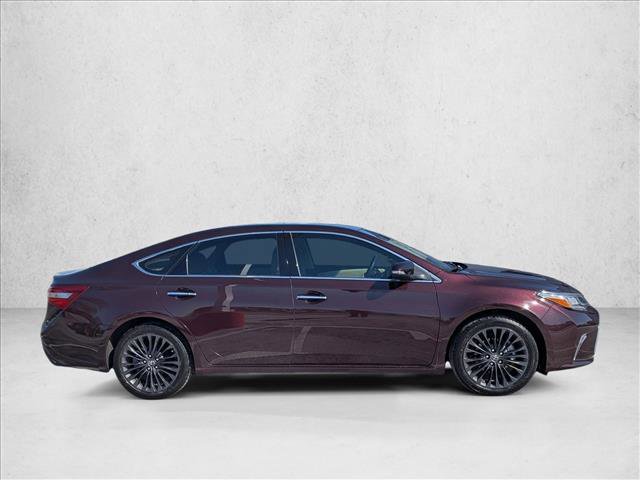 Used 2017 Toyota Avalon Touring image 4