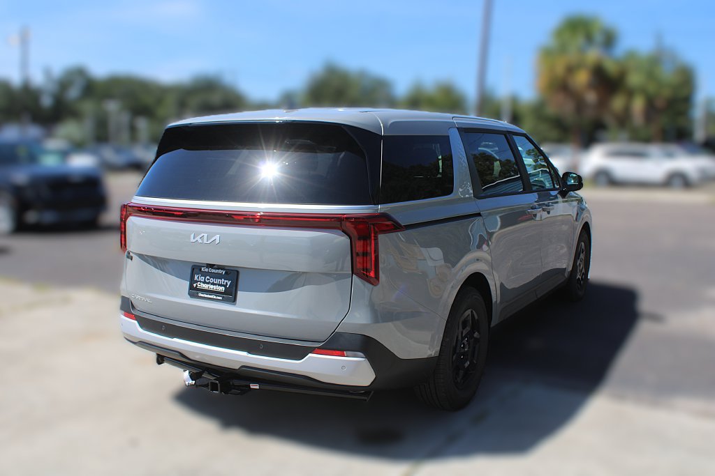 New 2027 Kia Carnival LX FWD image 10