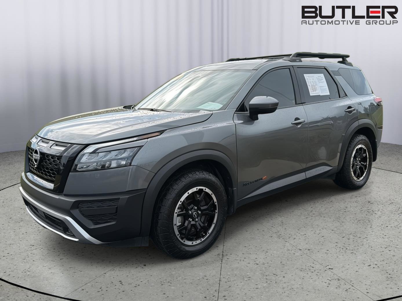 Used 2025 Nissan Pathfinder Rock Creek AWD/4WD image 2