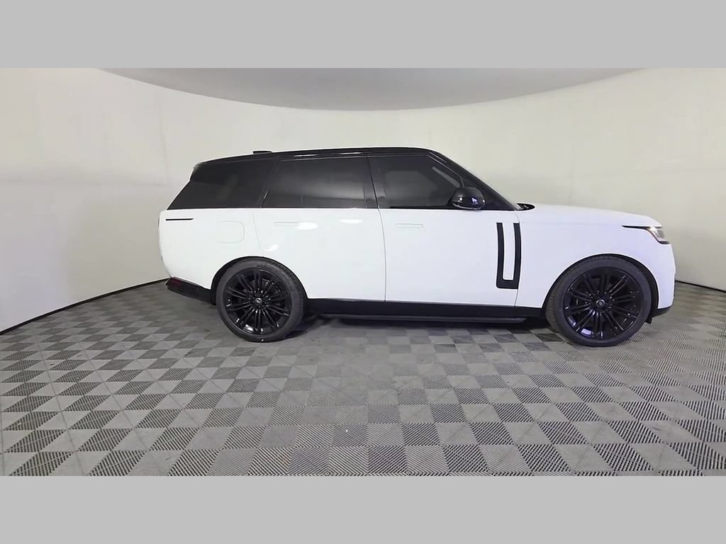 Used 2024 Land Rover Range Rover SE AWD/4WD image 36