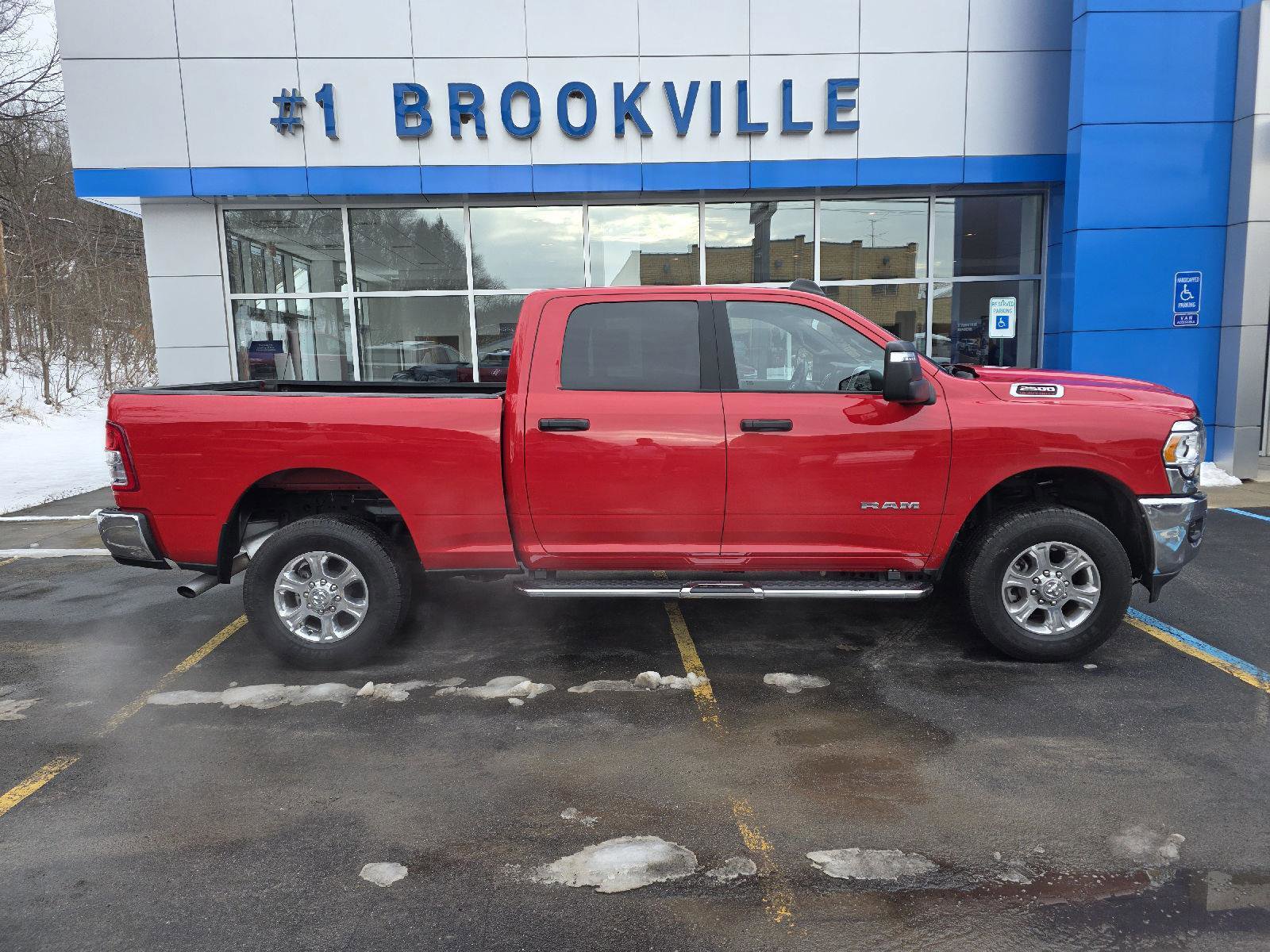 Used 2024 RAM 2500 Big Horn w/ Bed Utility Group image 9