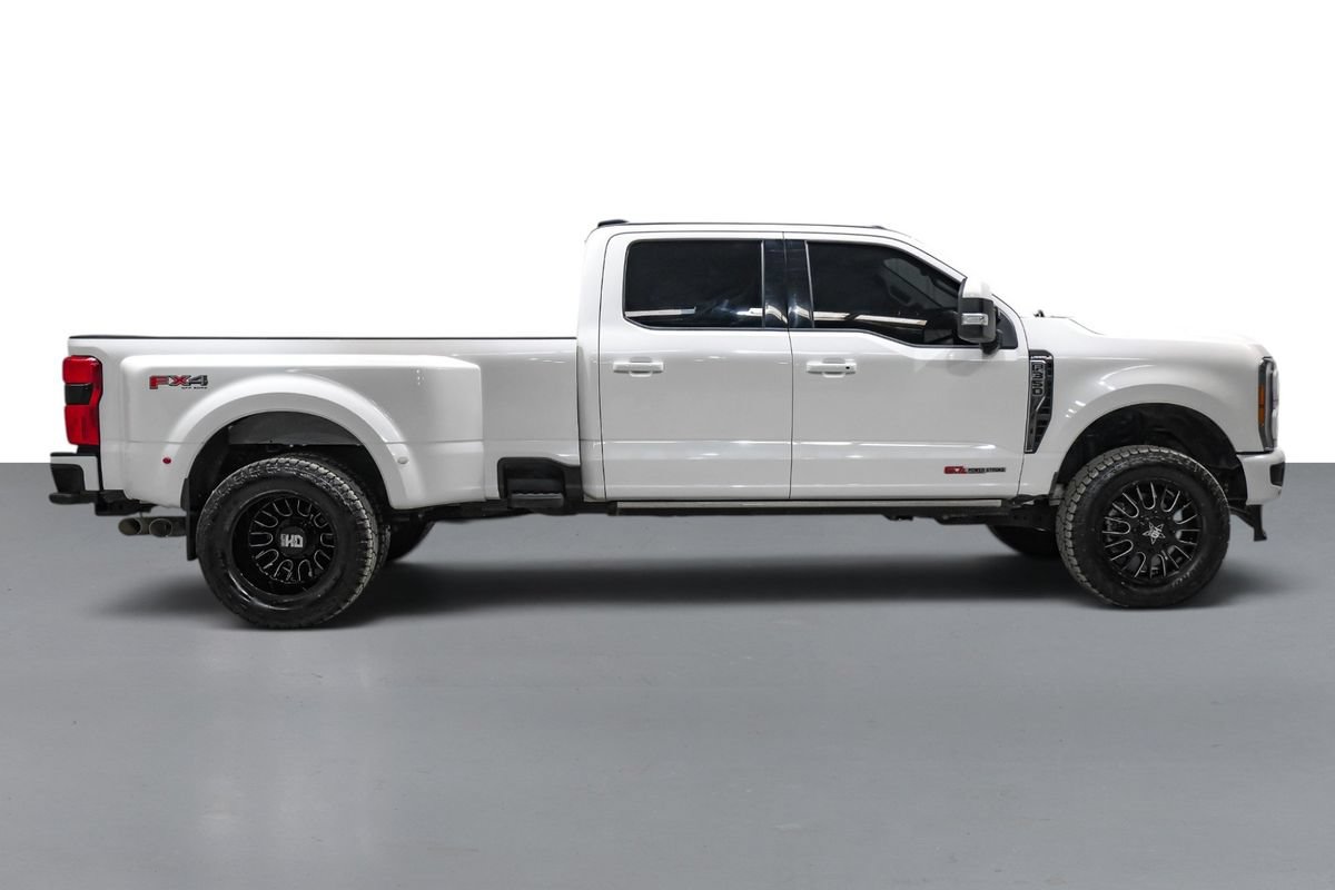 Used 2023 Ford F350 Lariat w/ Lariat Ultimate Package AWD/4WD image 6