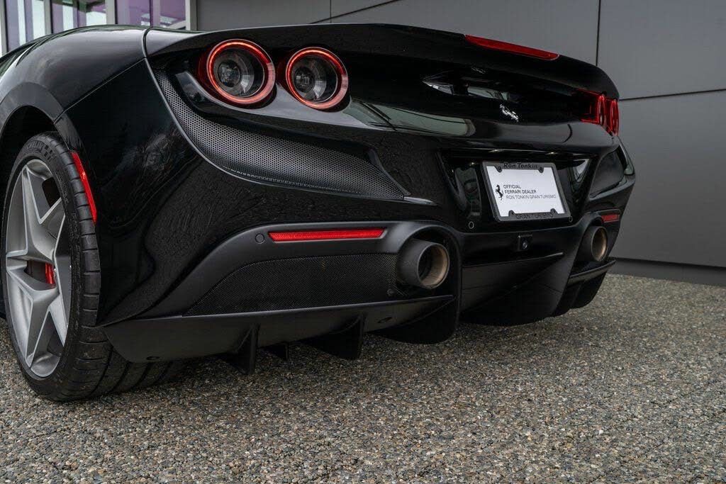 Used 2021 Ferrari F8 Tributo image 15