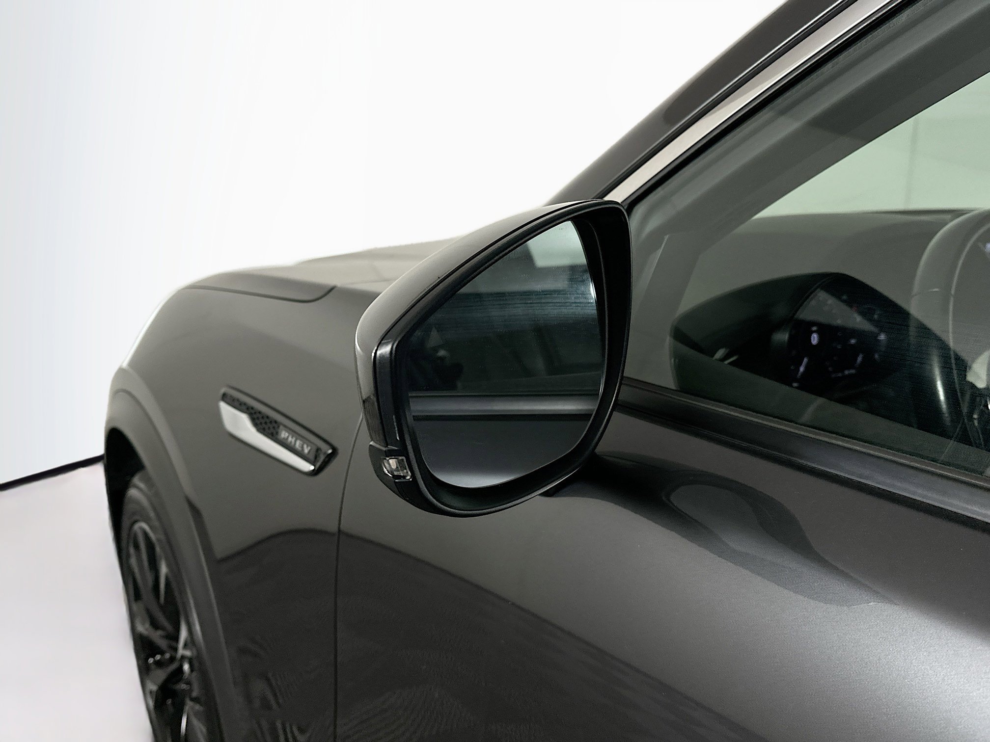 Used 2024 MAZDA CX-90 Plug-In Hybrid w/ Premium Pkg image 16